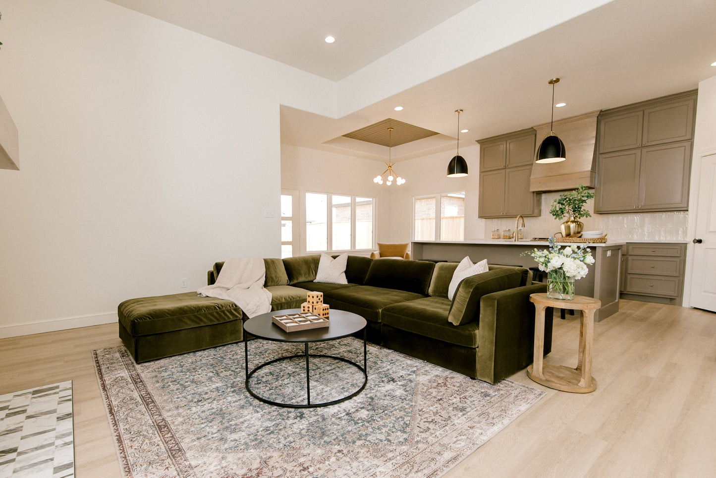 Bella L-Shape + Ottoman