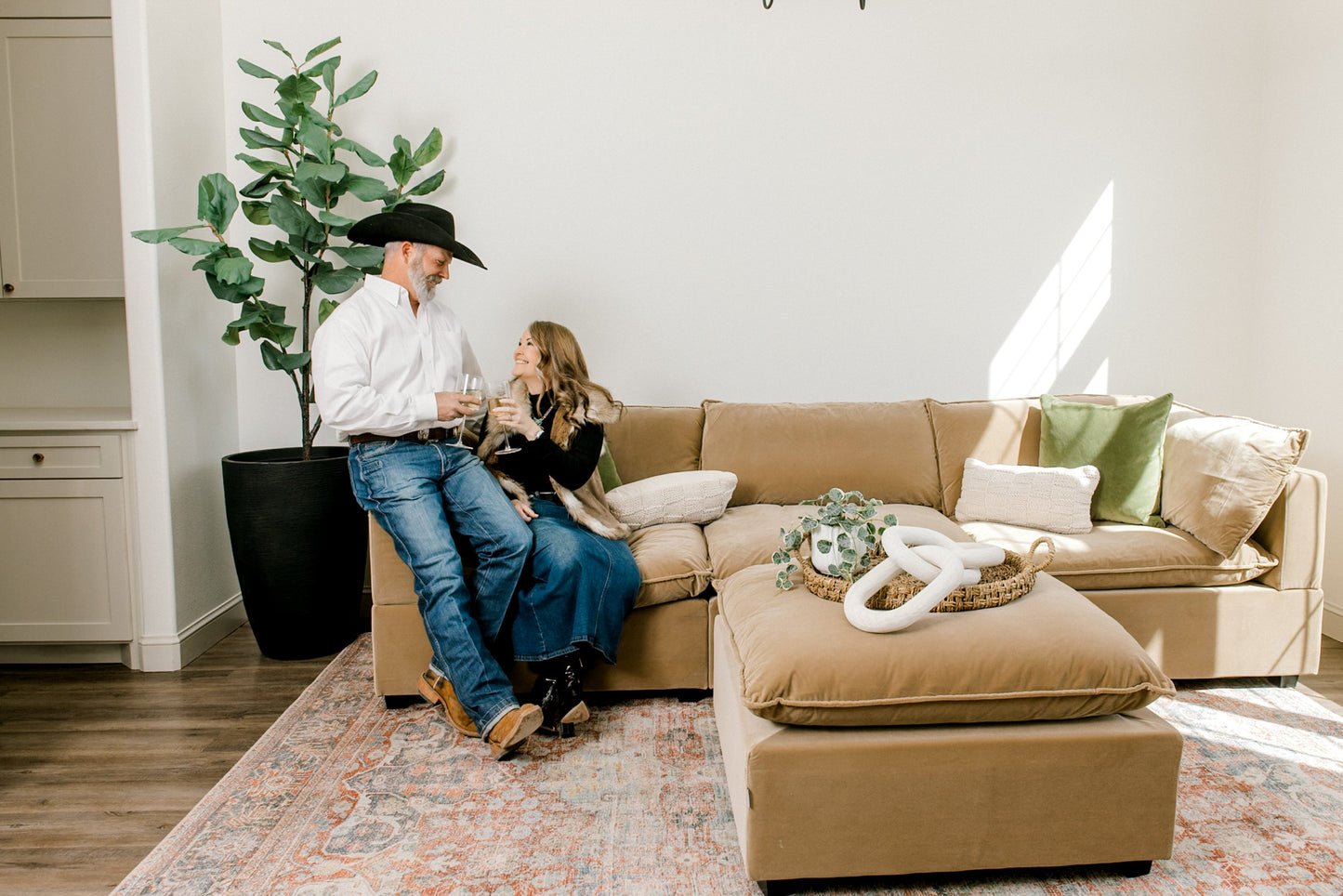 Luna L-Shape